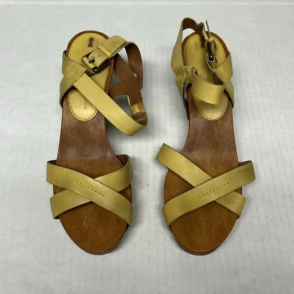 Anthropologie Schuler & Sons Yellow Wood Clog Sandal heel 8.5 Retro Cottagecore - Picture 4 of 16